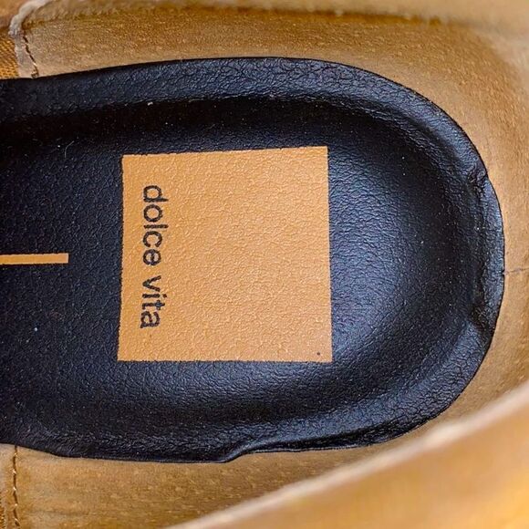 Dolce Vita Suede Booties Silver Zipper Pointed Taupe 9.5 Beige Neutral Earthy - Picture 13 of 15